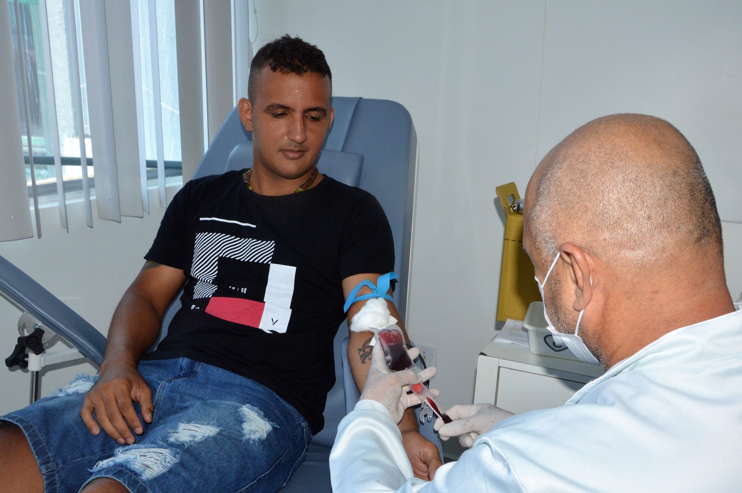 Leia mais sobre o artigo Hemoal promove coletas externas de sangue em Arapiraca e Coruripe nesta quinta-feira (4)
