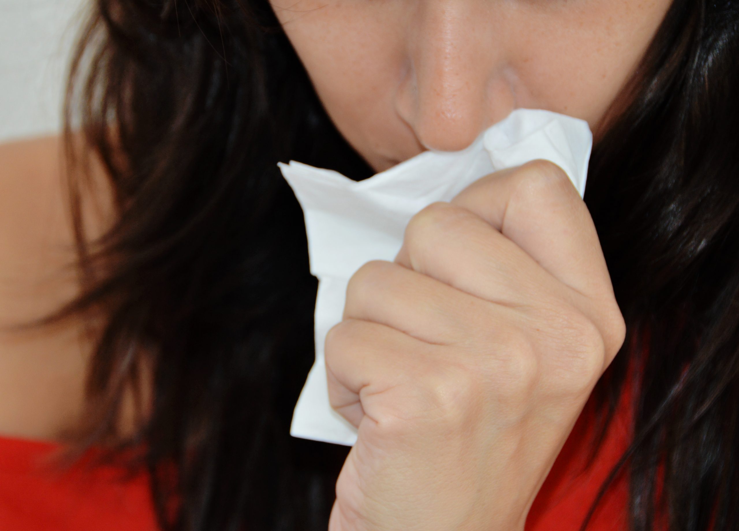 Leia mais sobre o artigo Médico do HGE orienta sobre medidas a serem adotadas para evitar que alérgicos sofram crises respiratórias no inverno