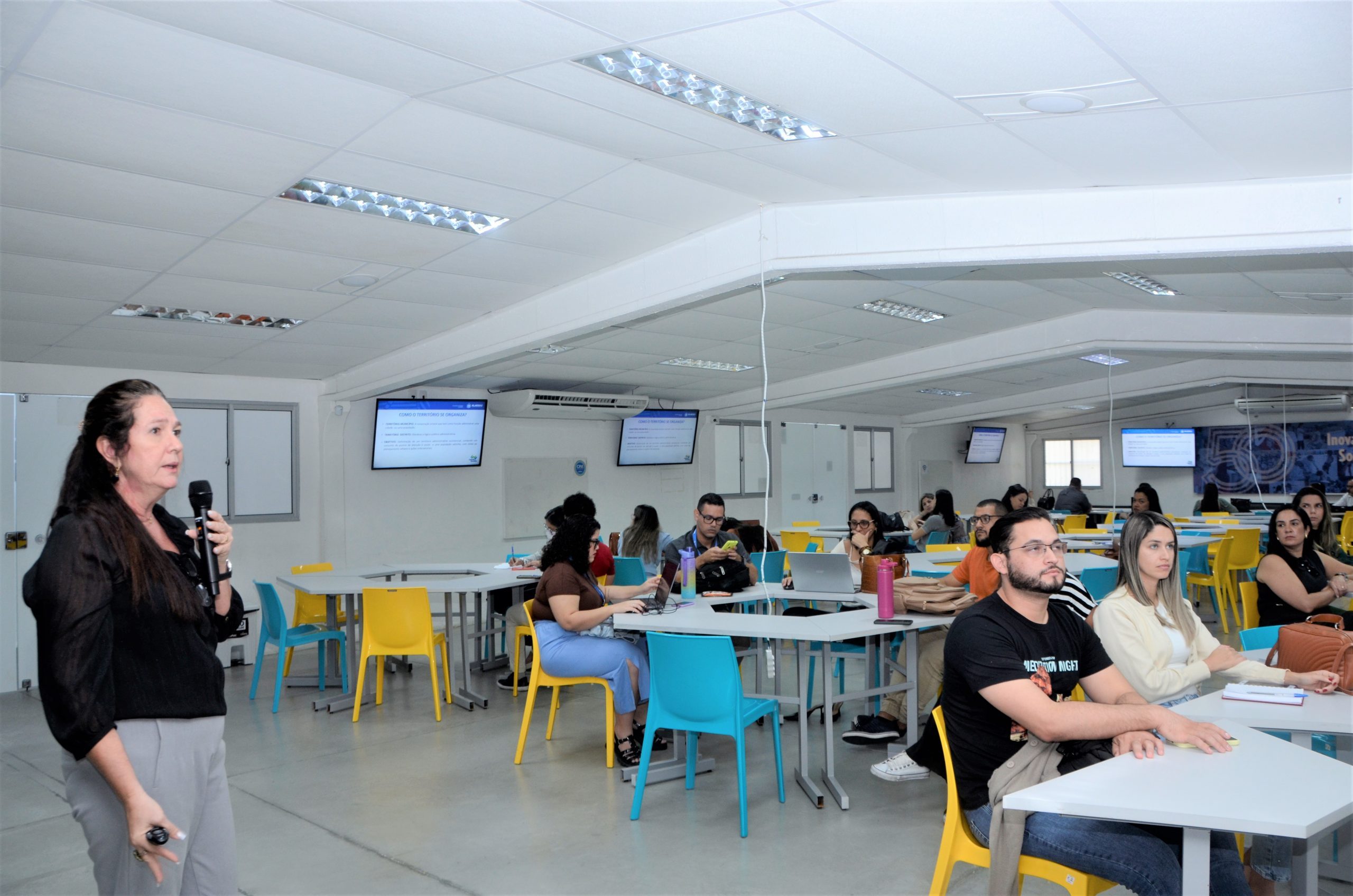 Leia mais sobre o artigo Sesau realiza Capacitação sobre Remapeamento da Estratégia Saúde da Família para técnicos municipais