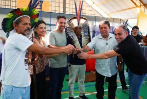 Governador Paulo Dantas entrega ambulância de transporte sanitário para o município de Joaquim Gomes