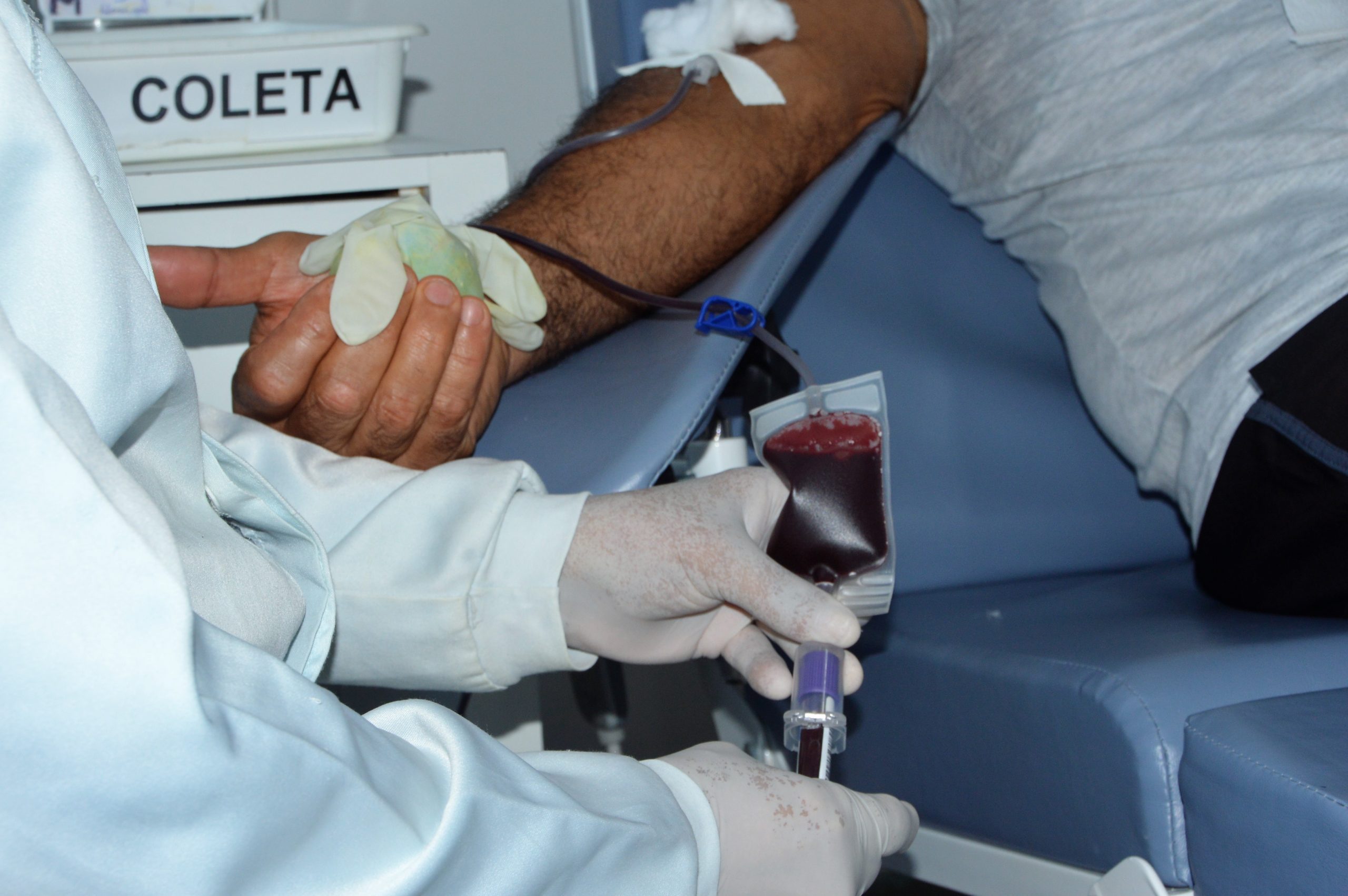 Leia mais sobre o artigo Equipe itinerante do Hemoal estará coletando sangue em Coruripe nesta quinta-feira (1º)