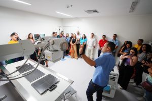 Sesau treina 40 profissionais da Rede Hospitalar do Estado sobre uso do raio-x móvel e fixo 