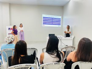 Hospital Regional do Alto Sertão realiza ação de conscientização sobre o Agosto Lilás