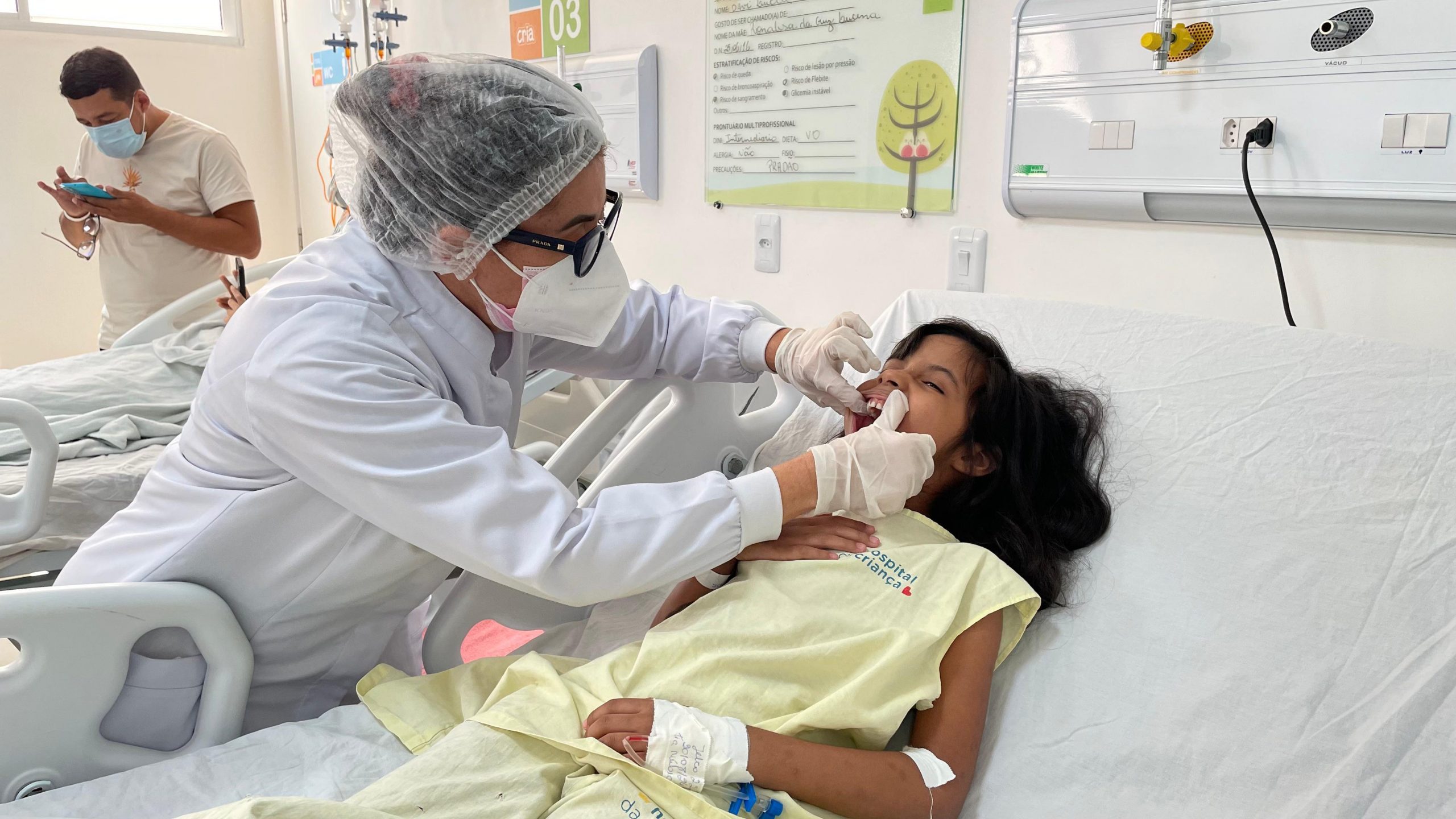 Leia mais sobre o artigo Odontopediatra do Hospital da Criança destaca importância da escovação dentária