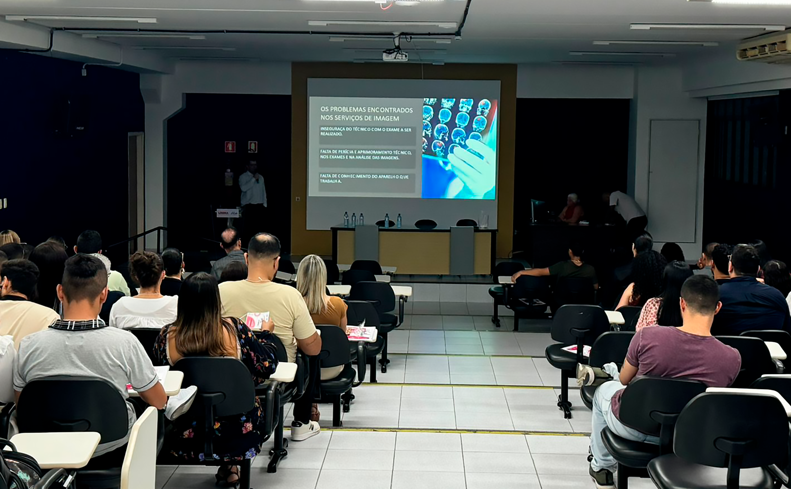 Leia mais sobre o artigo Sesau e Sindicato promovem palestra para profissionais de radiologia da Rede Estadual de Saúde