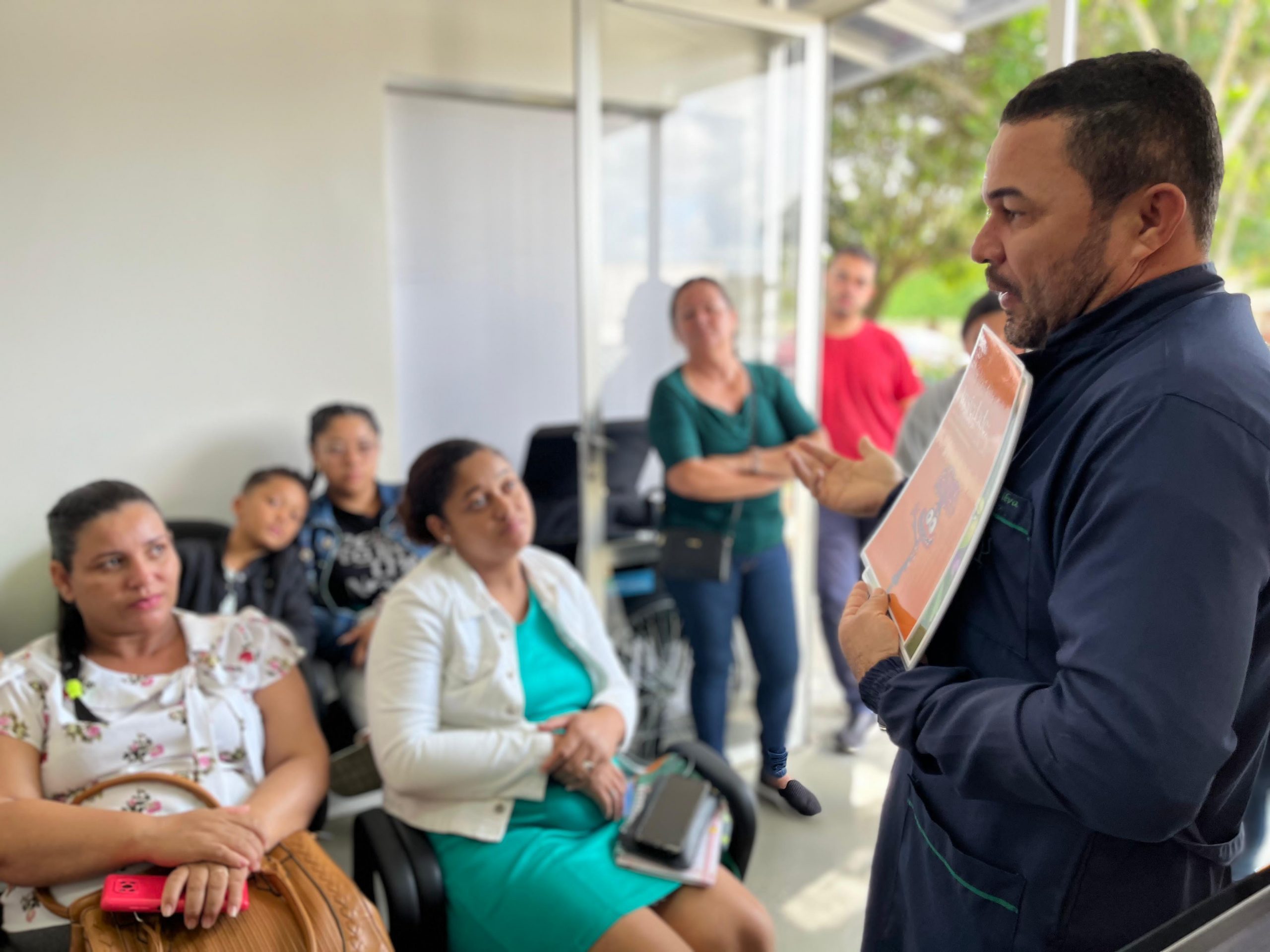 Leia mais sobre o artigo Unidade Especializada em Pré-Natal de Alto Risco realiza a palestra “Divertidamente na Gestação”
