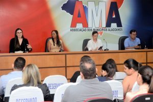 Técnicos da Sesau discutem políticas públicas para a saúde durante reunião da Comissão Intergestores Regionais