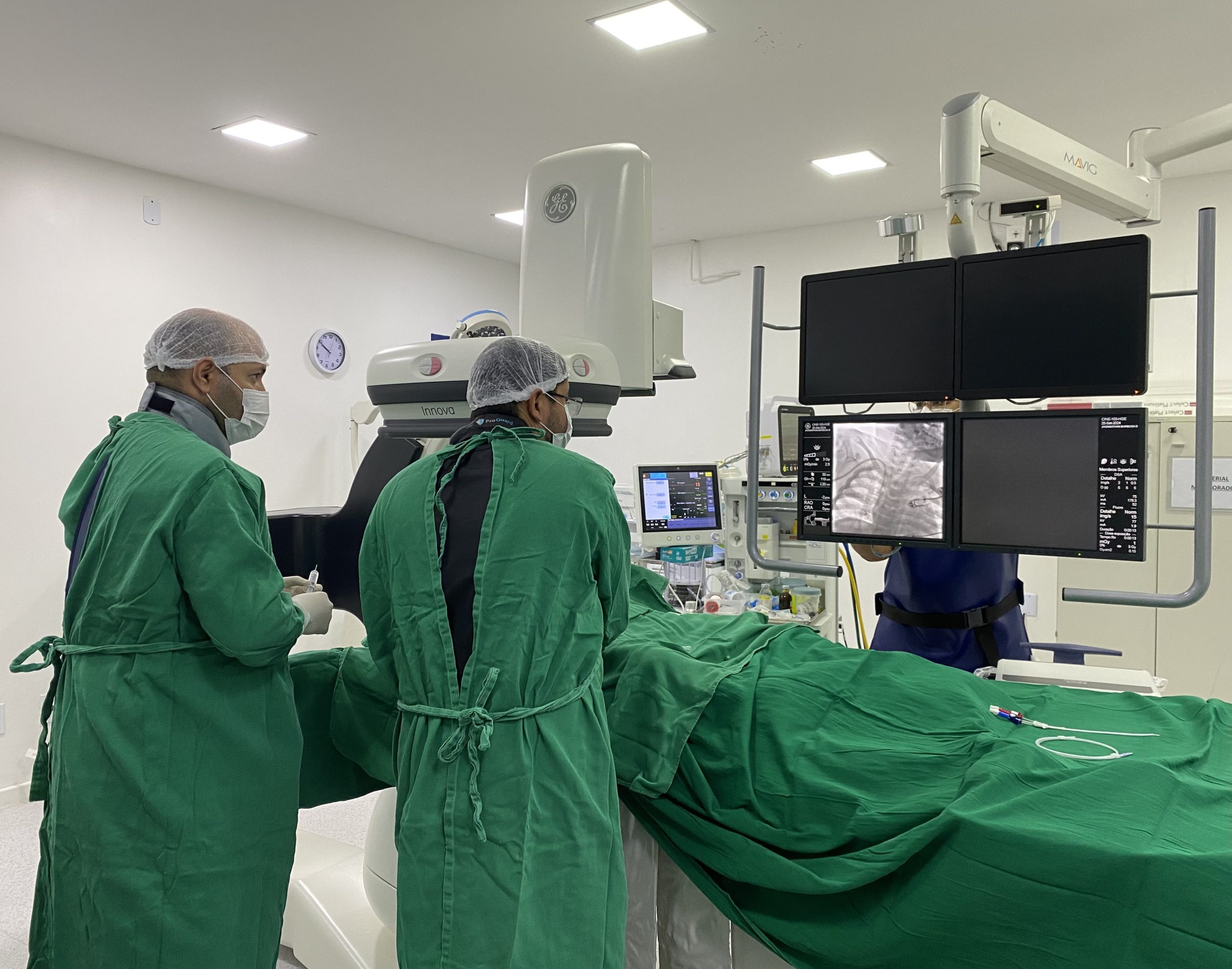 Leia mais sobre o artigo Nova hemodinâmica no HGE realiza mais de 100 procedimentos no primeiro mês de funcionamento