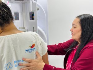 Mastologista do Hospital da Mulher orienta alagoanas a realizar mamografia para diagnóstico precoce de câncer de mama