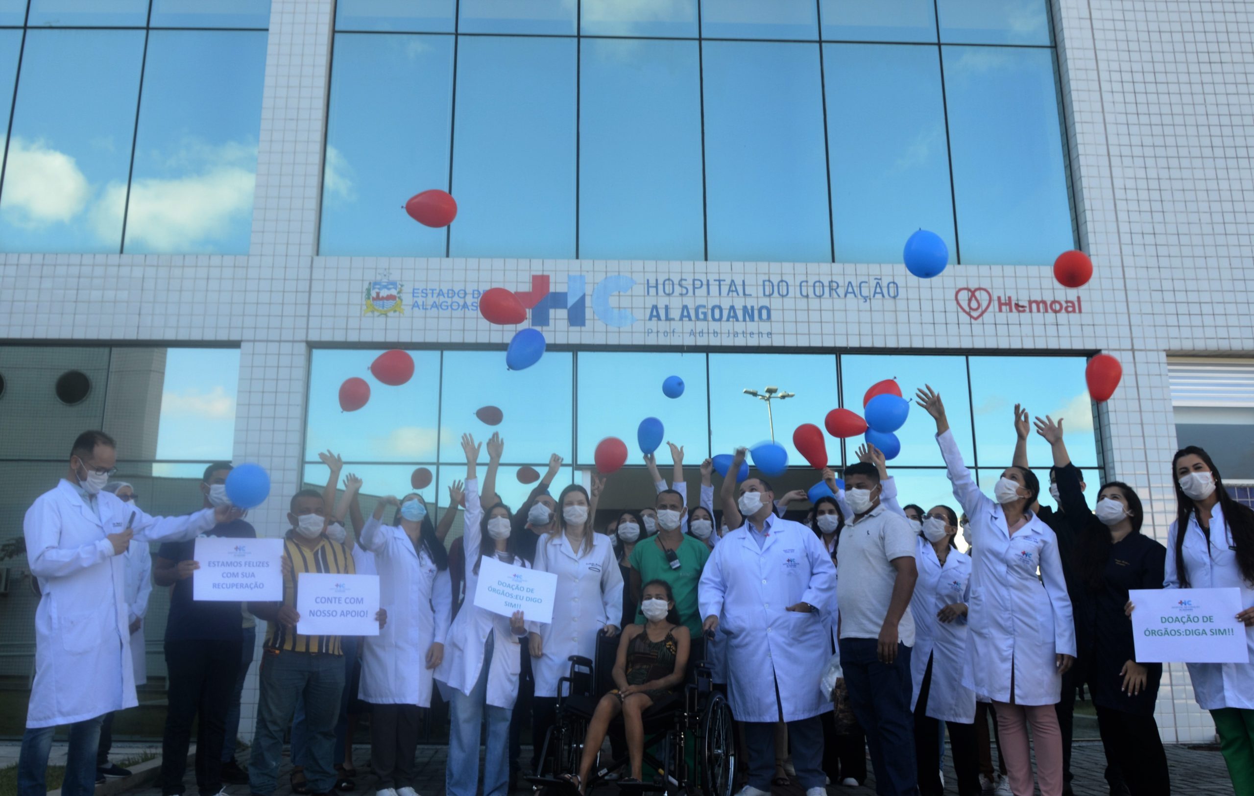 Leia mais sobre o artigo Primeira mulher transplantada de rim no Hospital do Coração Alagoano recebe alta médica
