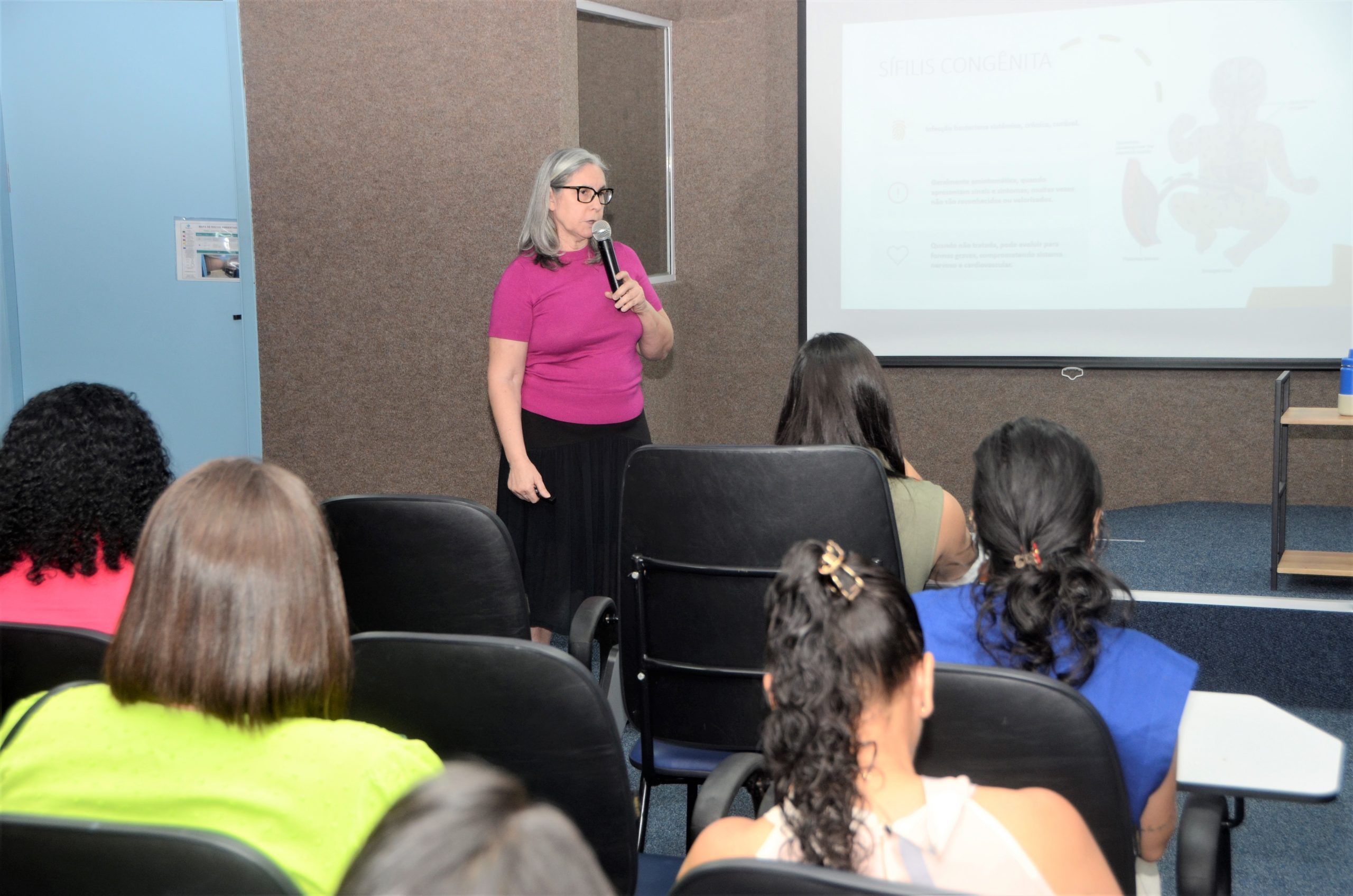Leia mais sobre o artigo Sesau realiza Fórum Perinatal e discute assistência qualificada à gestante para evitar sífilis congênita