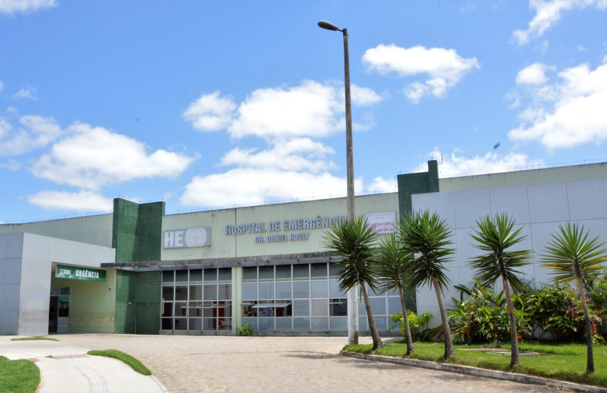 Leia mais sobre o artigo Arapiraca 100 Anos: Hospital de Emergência é referência em assistência e acolhe arapiraquenses e moradores de 45 municípios do interior