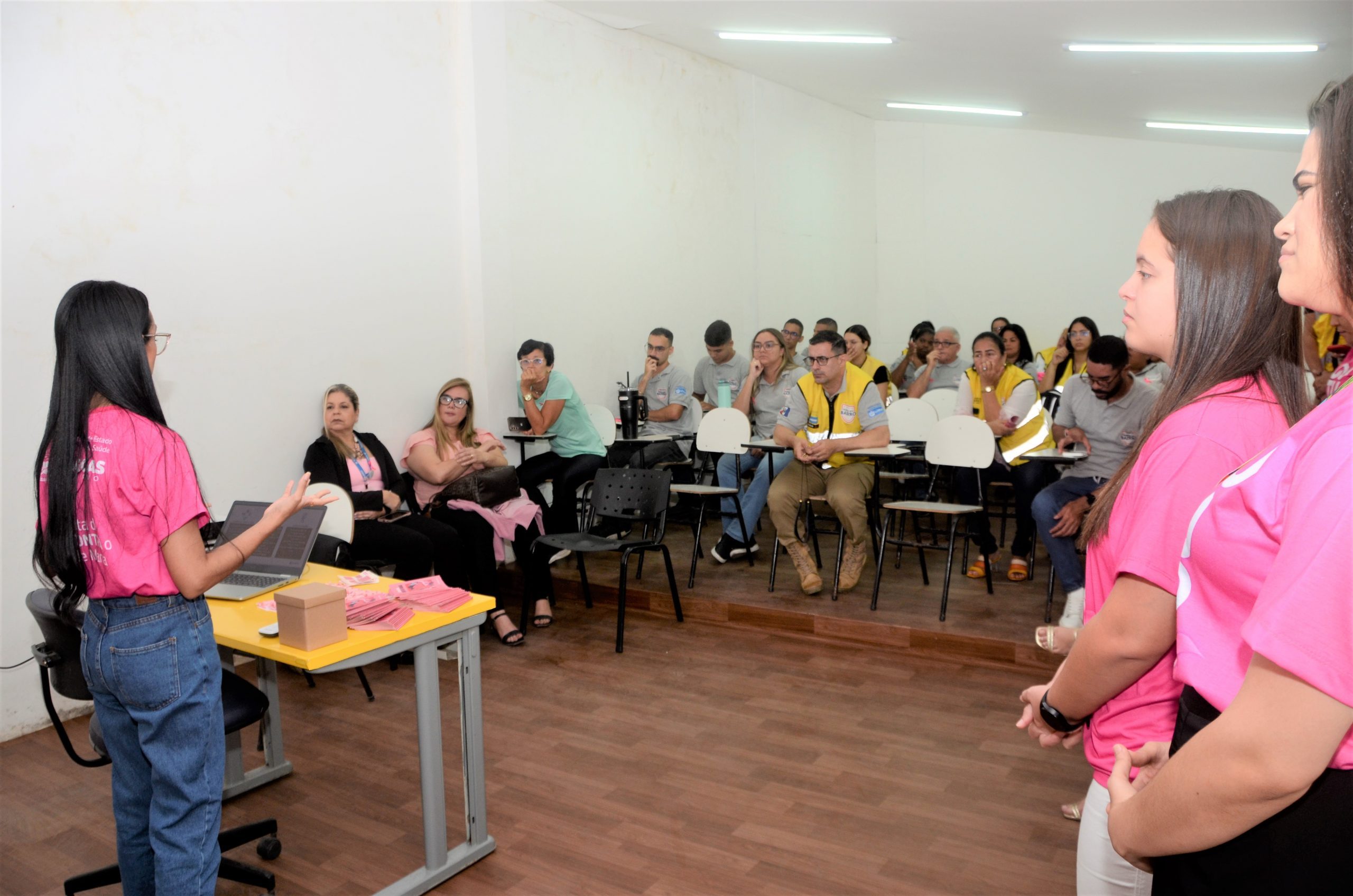 Leia mais sobre o artigo Sesau promove roda de conversa sobre câncer de mama para servidores da Seprev