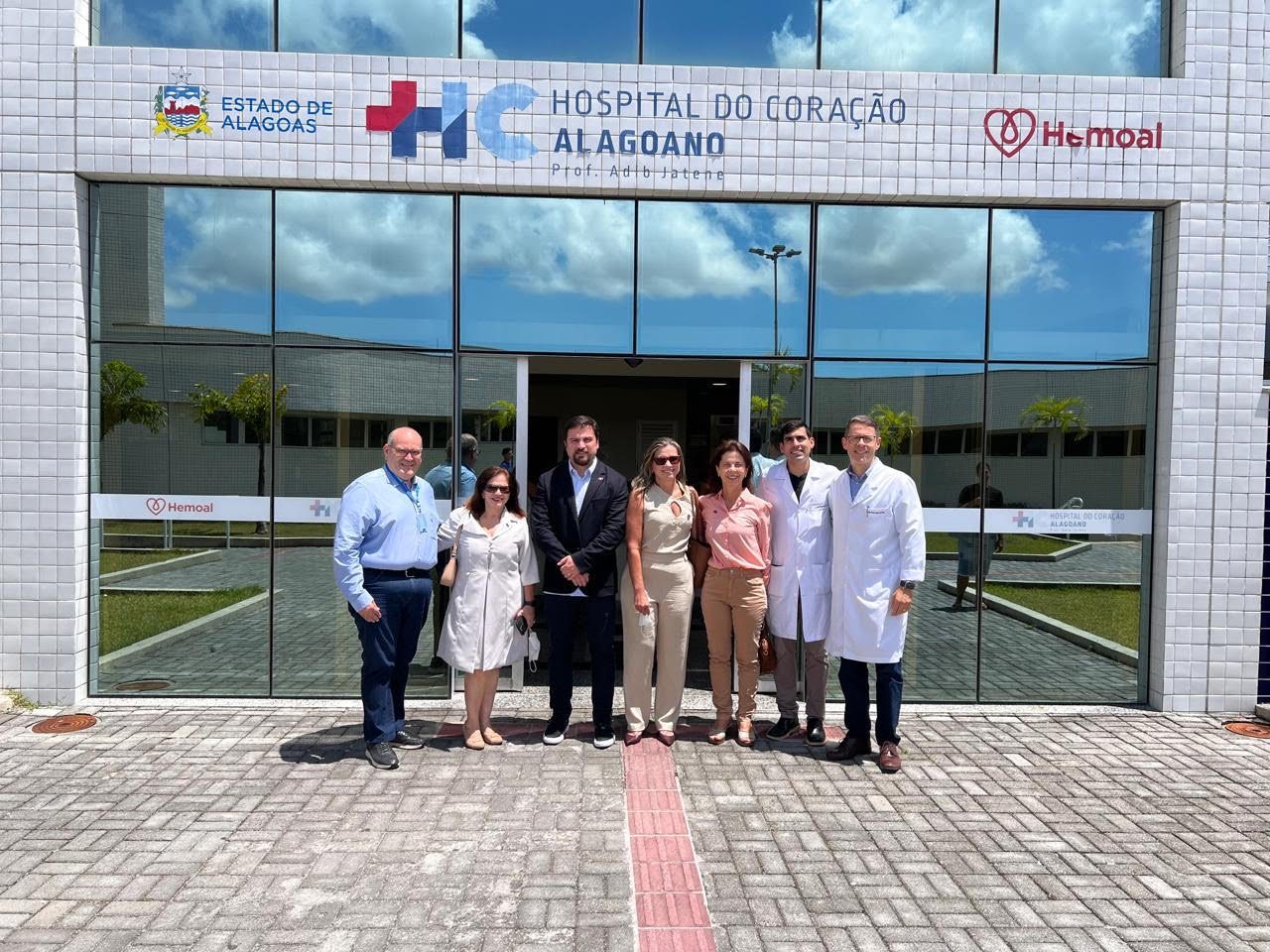Leia mais sobre o artigo Presidentes da Sociedade Brasileira de Nefrologia visitam hospitais do Complexo de Saúde de Alagoas