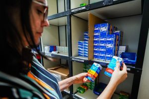 Farmacêutica da Sesau orienta sobre os cuidados para evitar a resistência do organismo a medicamentos