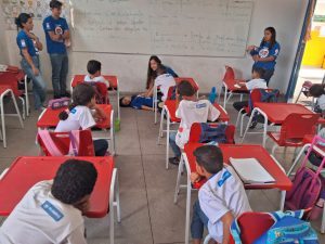 Samu leva conhecimentos sobre primeiros socorros a alunos da rede estadual