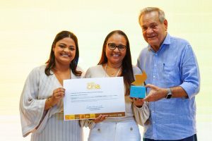 Médica pediatra da Sesau recebe Prêmio Cria pelo trabalho de destaque com crianças na primeira infância