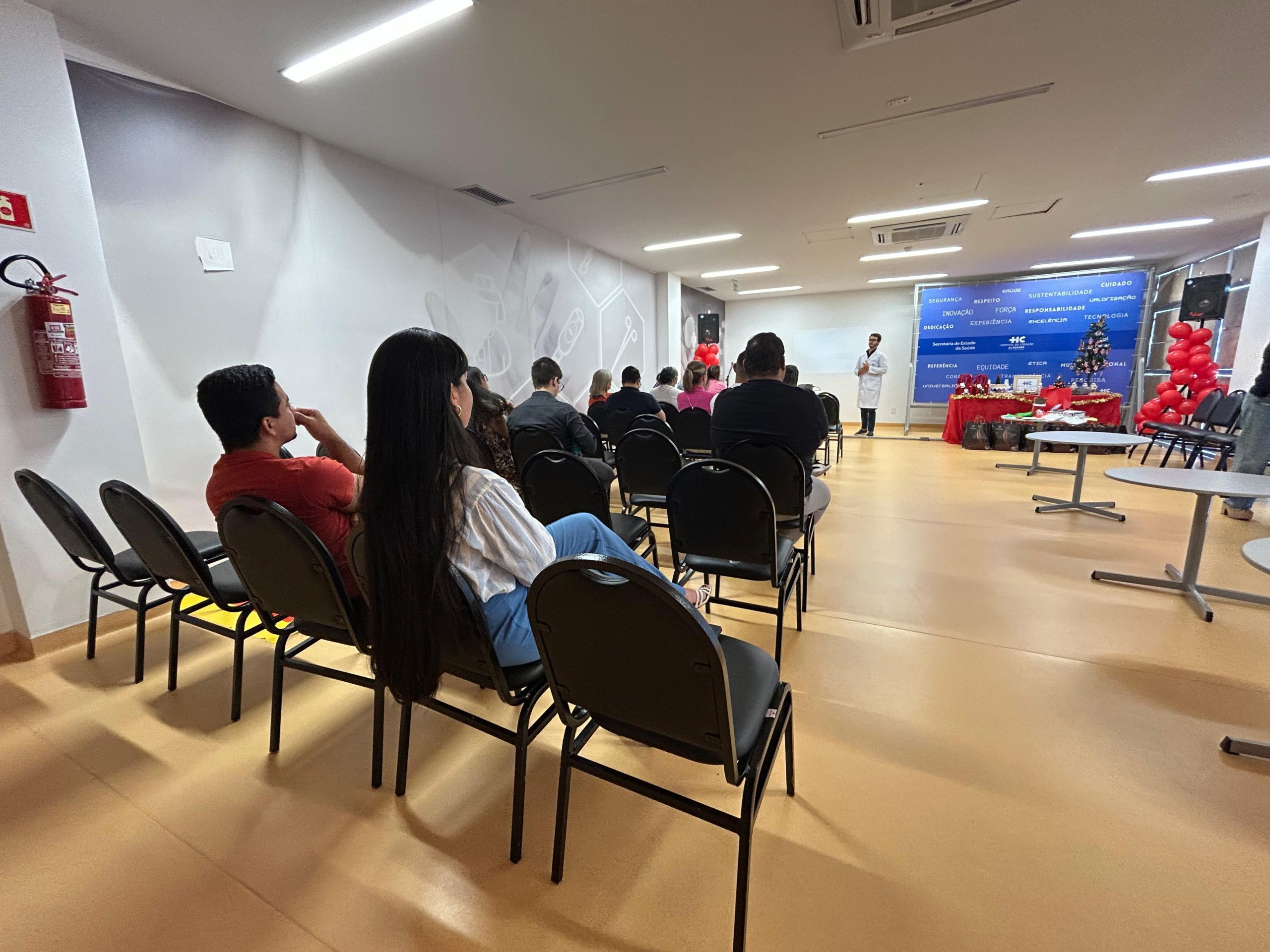 Leia mais sobre o artigo Hospital do Coração Alagoano promove humanização na gestão administrativa com rodas de conversa estratégicas