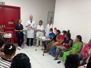 Hospital da Mulher de Alagoas capacita mães de recém nascidos sobre primeiros socorros para bebês