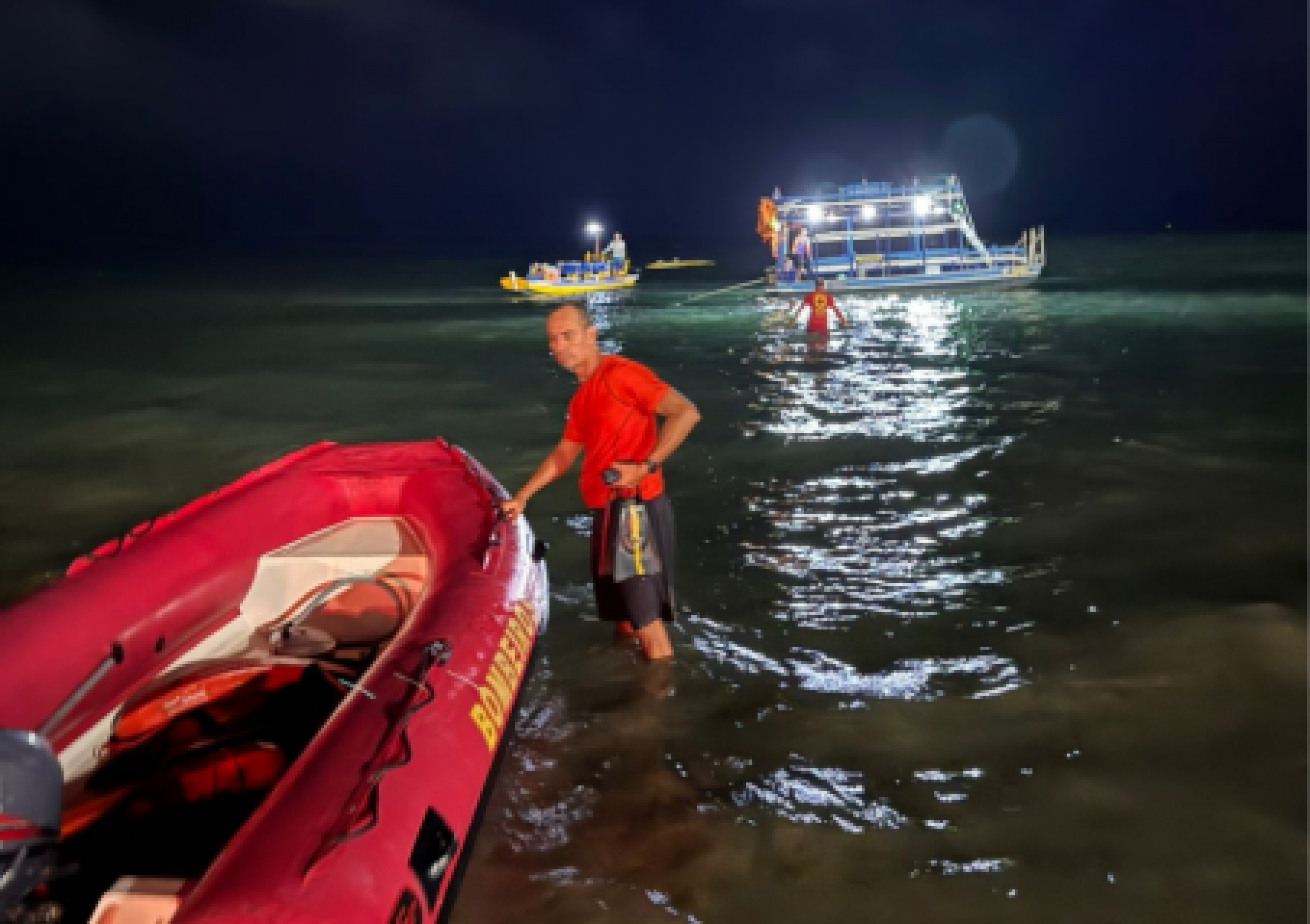 Leia mais sobre o artigo Samu e Corpo de Bombeiros atendem vítimas de afogamento em embarcação na Orla de Maceió
