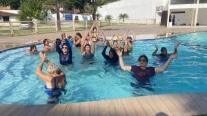 Posto de Atendimento Médico dos Flexais oferece aulas de hidroginástica para moradores