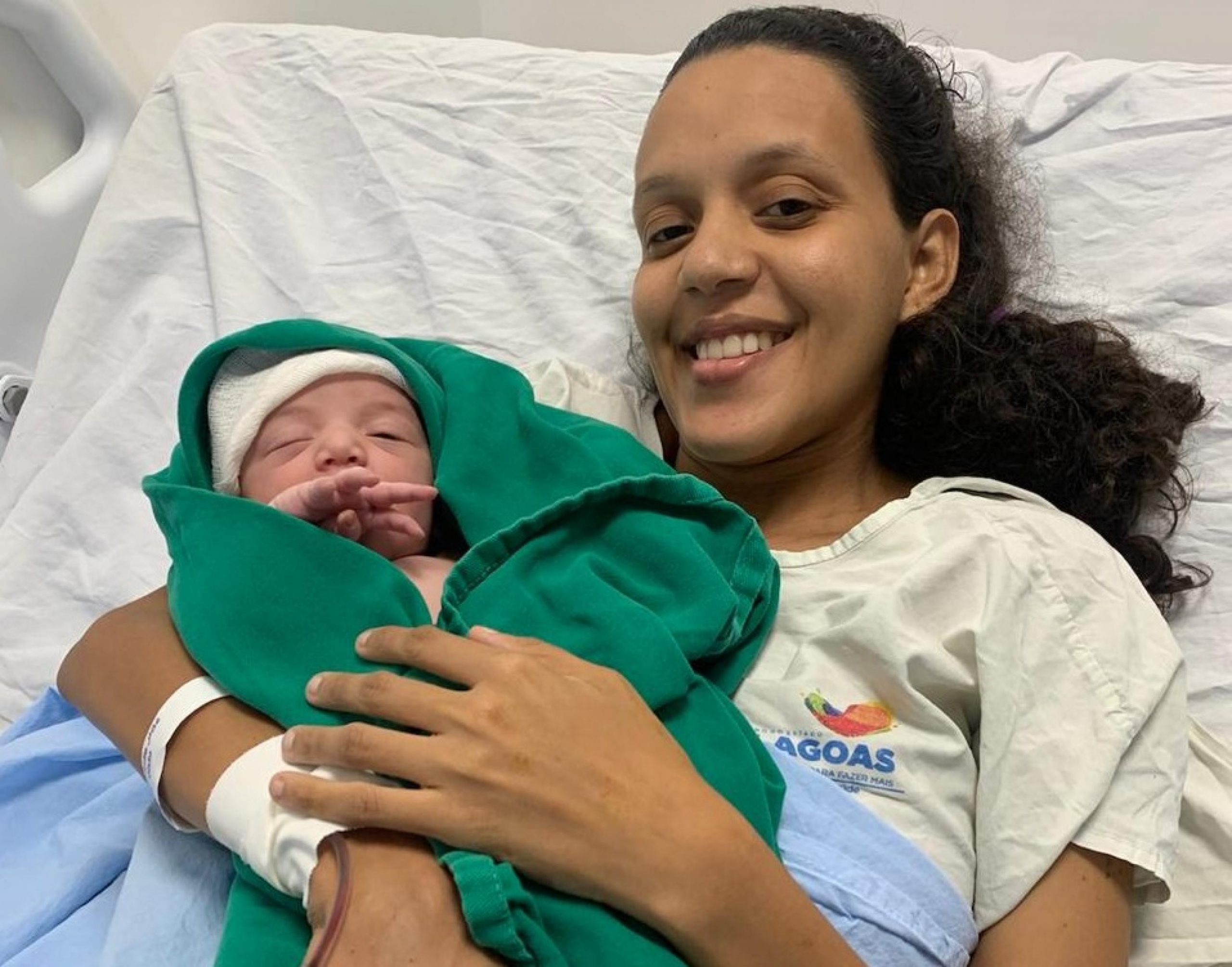 Leia mais sobre o artigo Primeiro bebê nascido em 2025 na Rede Pública Estadual é menina