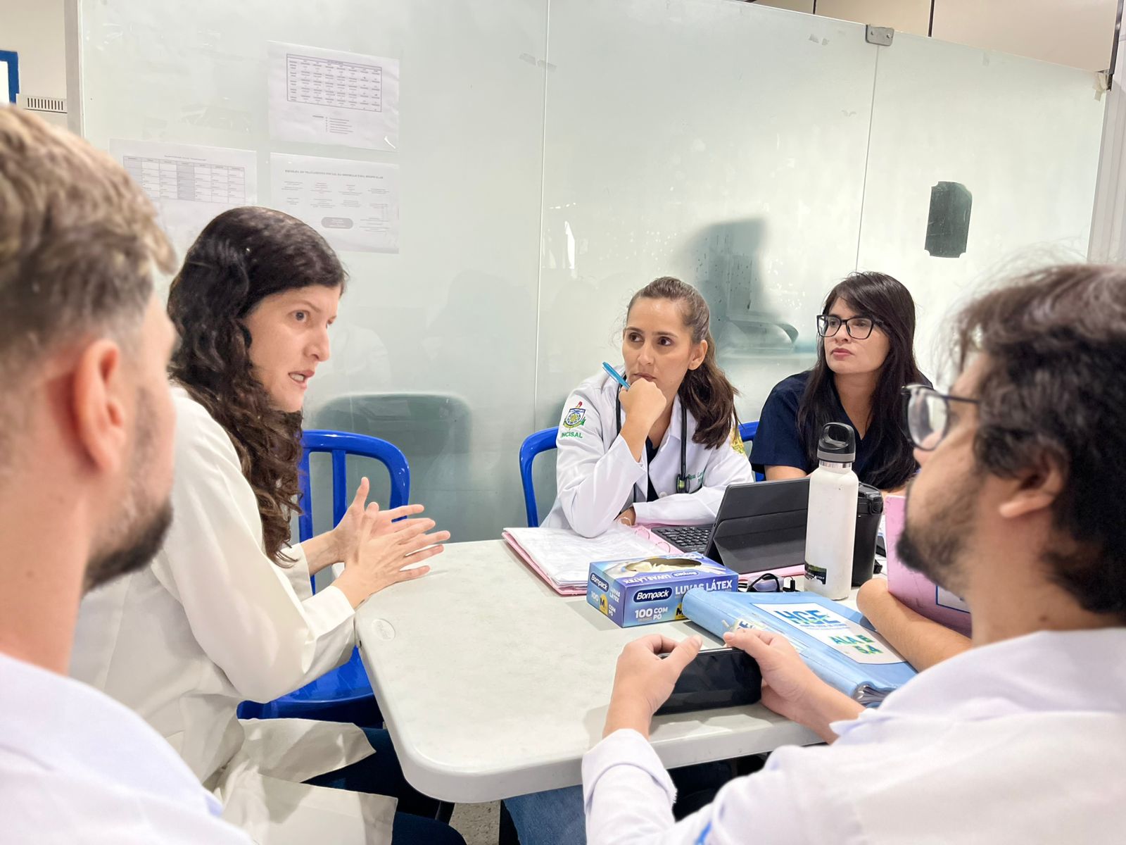 Leia mais sobre o artigo Residentes aprovados em seleção efetuam matrícula em programas do HGE