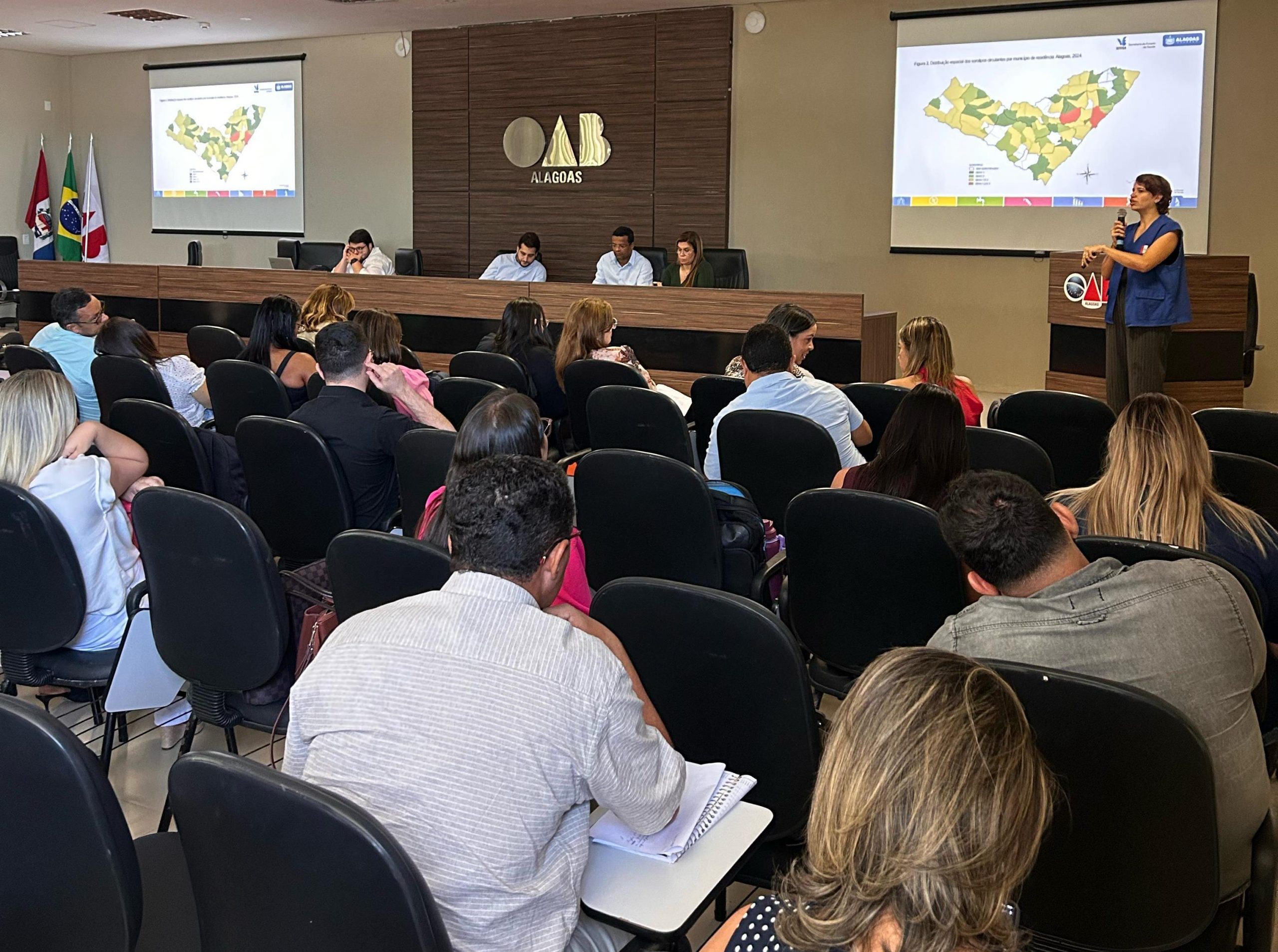 Leia mais sobre o artigo Sesau debate avanços na saúde pública em Alagoas durante reunião da Comissão de Intergestores Bipartite