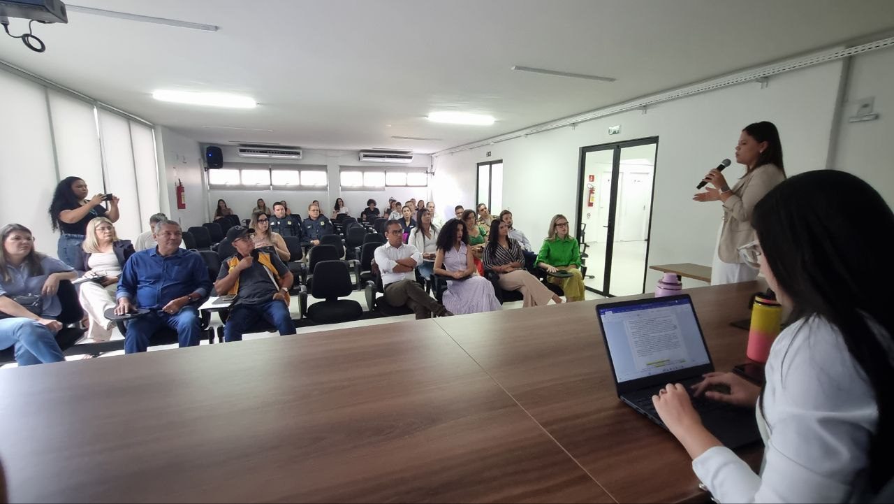 Leia mais sobre o artigo Hospital de Emergência do Agreste participa de audiência pública sobre segurança no trânsito