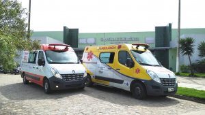 Profissionais do Hospital de Emergência do Agreste orientam foliões sobre cuidados no Carnaval