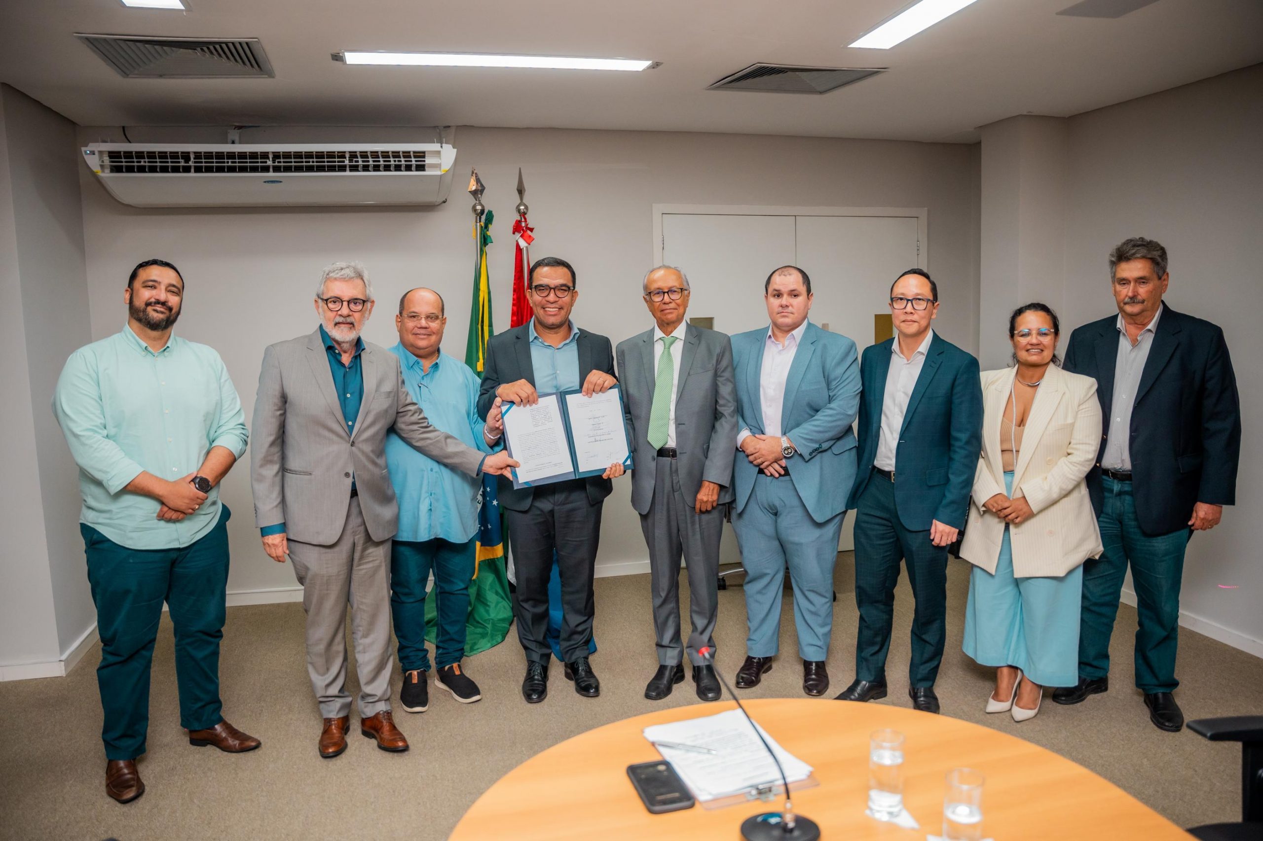 Leia mais sobre o artigo Governo de Alagoas firma parceria com Instituto do Coração de SP e Fundação Zerbini