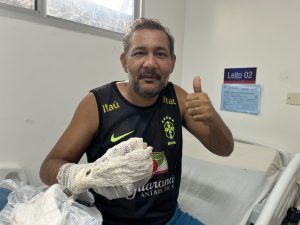 Pedreiro vítima de aranha-marrom se recupera após tratamento intensivo no HGE