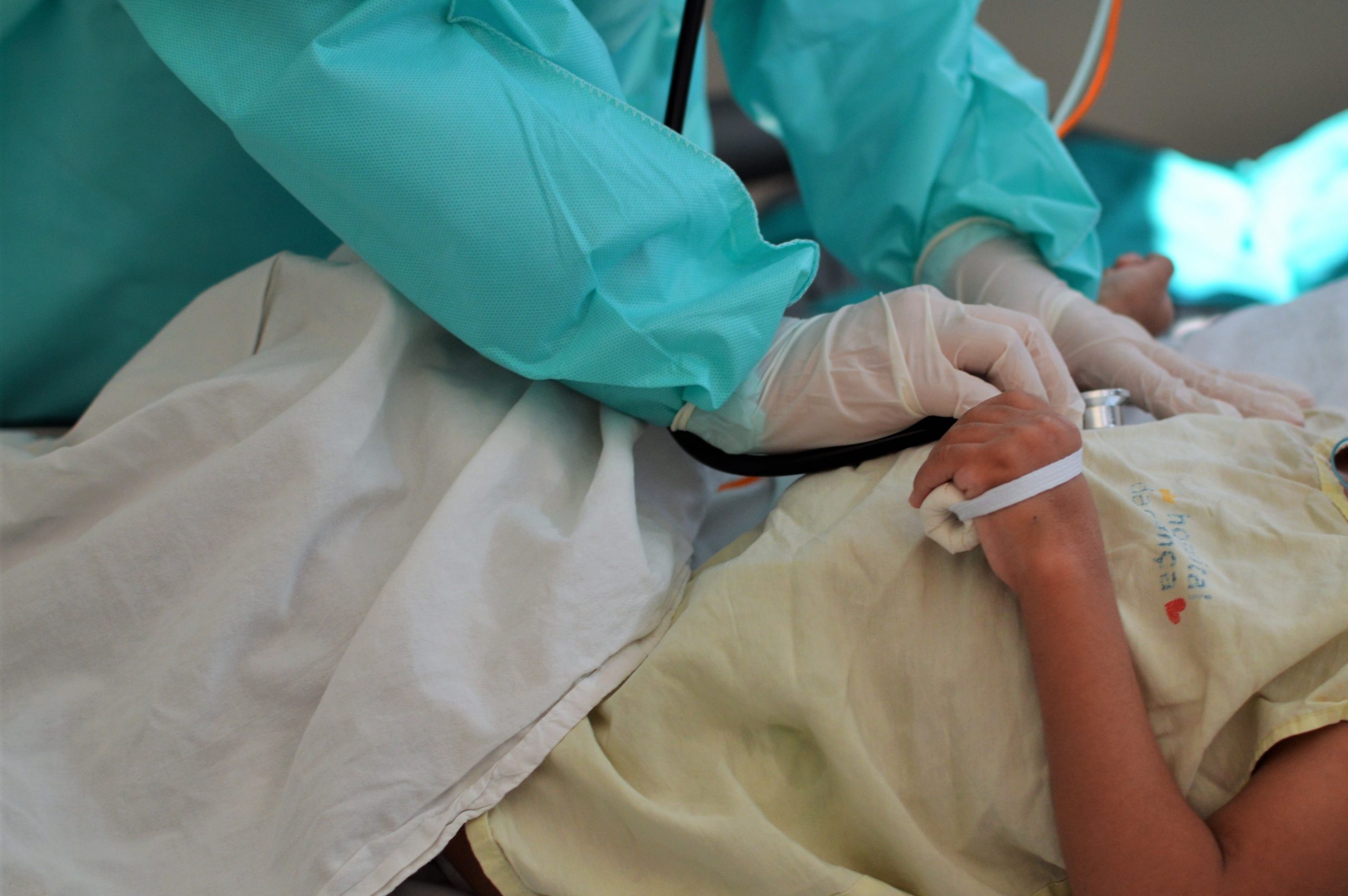 Leia mais sobre o artigo Pediatra do Hospital da Criança de Alagoas explica os riscos que a meningite causa nos pequenos