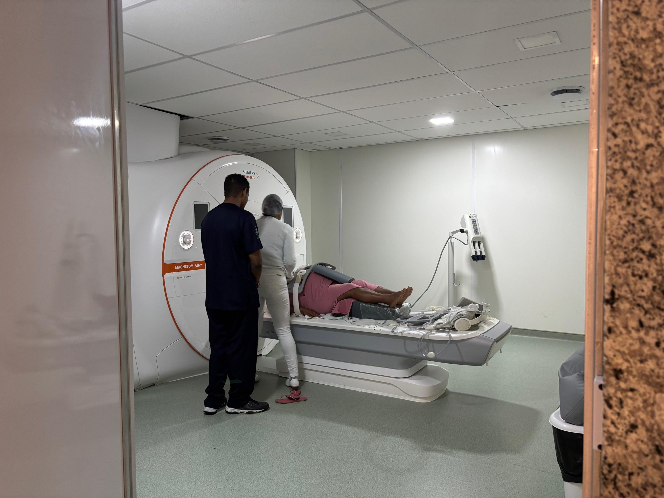 Leia mais sobre o artigo Sesau investe R$ 5,8 milhões e adquire ressonância magnética para o Hospital do Coração Alagoano