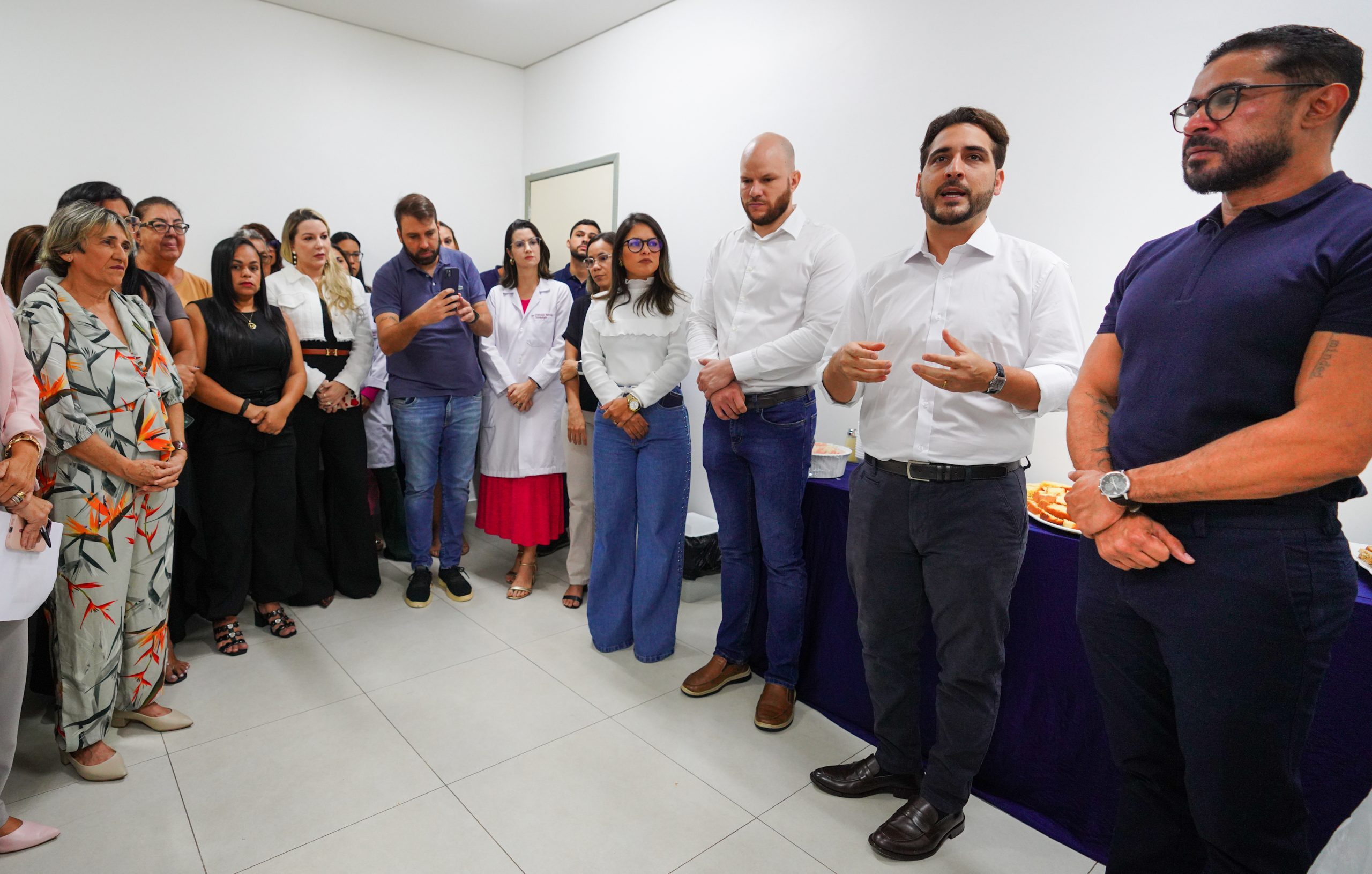 Leia mais sobre o artigo Clínica da Família do Jacintinho celebra três anos com comemoração entre servidores e pacientes