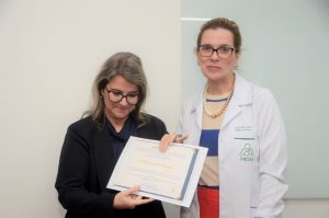Sesau entrega certificados de reconhecimento sobre contribuição de doação de leite humano em AL