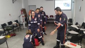 Profissionais do Samu Maceió participam de capacitação sobre Restrição de Movimento da Coluna