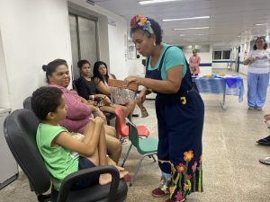 No HGE, crianças e familiares são agraciados por projeto que valoriza a cultura alagoana
