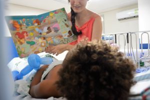 Pediatra da Sesau orienta pais sobre a doença Mão-Pé-Boca