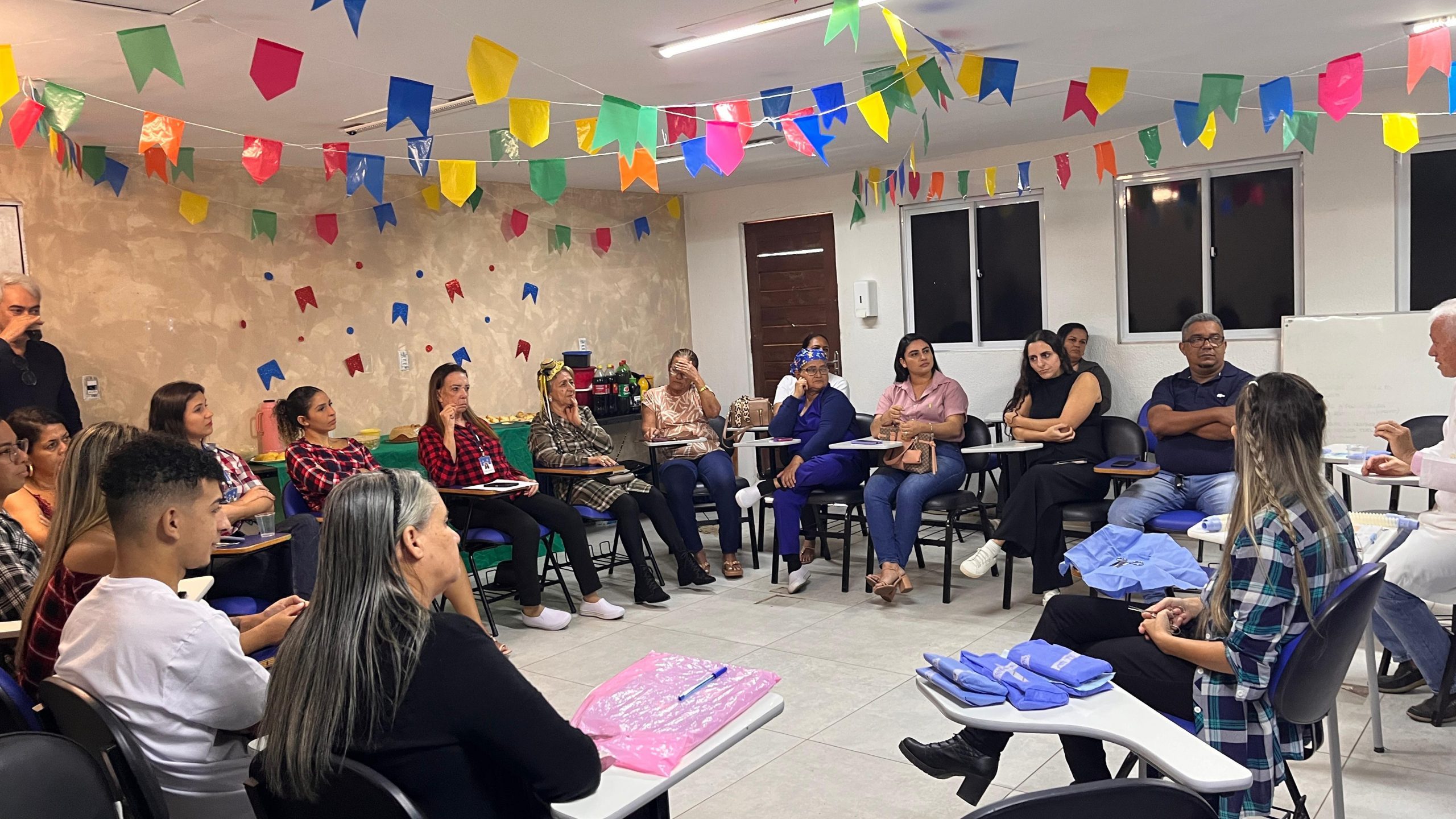 Leia mais sobre o artigo Hospital Ib Gatto Falcão promove palestra educativa sobre controle de infecções para equipe de enfermagem
