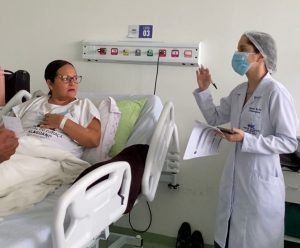 Projeto da Fisioterapia orienta pacientes no pós-operatório cardíaco e garante uma alta mais segura