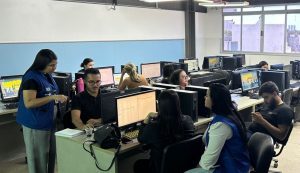 Sesau treina técnicos das vigilâncias municipais sobre análise de dados das arboviroses