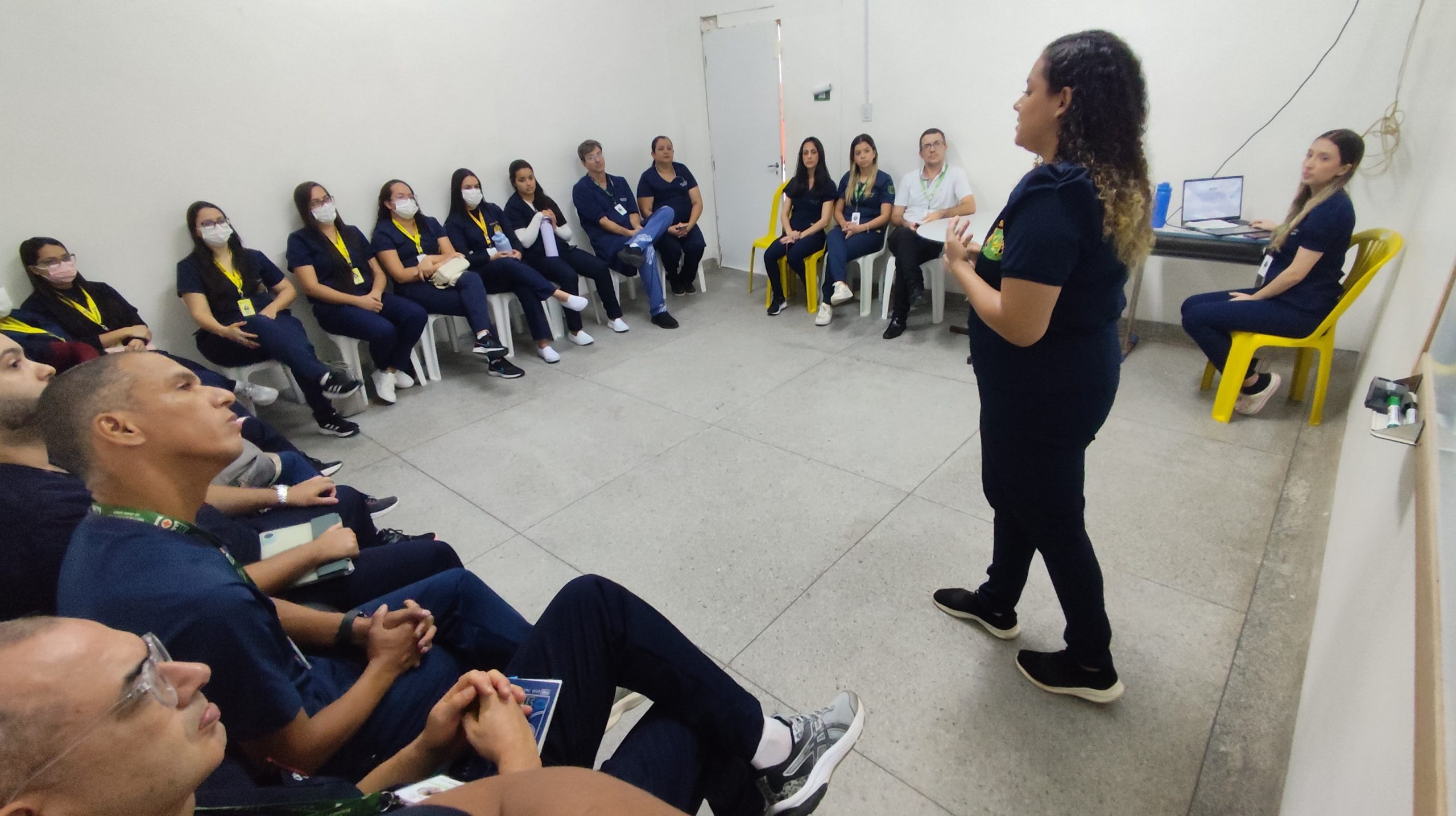 Leia mais sobre o artigo Estagiários do Programa Preparando a Volta para Casa apresentam aulão sobre cuidados paliativos no HEA