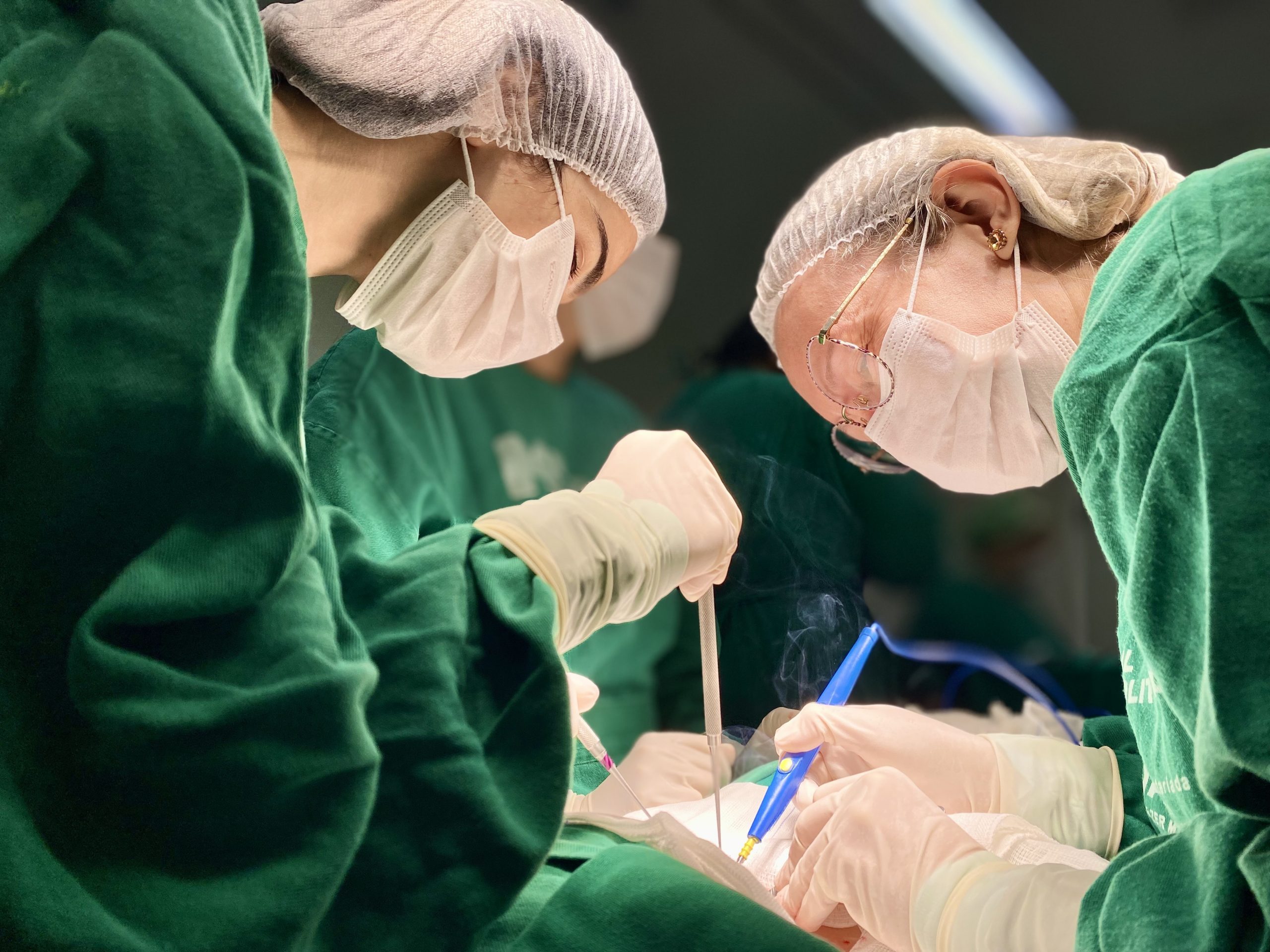 Leia mais sobre o artigo Diagnóstico precoce garante tratamento eficaz do câncer de tireoide, alerta especialista