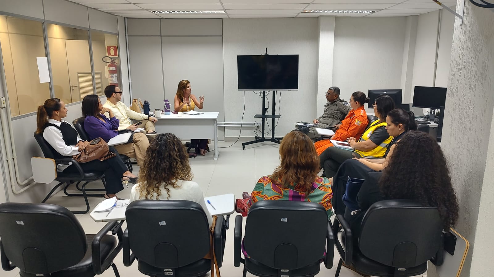 Leia mais sobre o artigo Instituições discutem ações para atendimento humanizado a pacientes com transtornos mentais