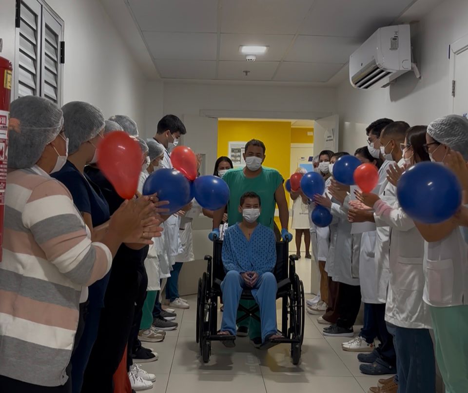 Leia mais sobre o artigo Jovem de 16 anos recebe alta após transplante cardíaco no Hospital do Coração Alagoano