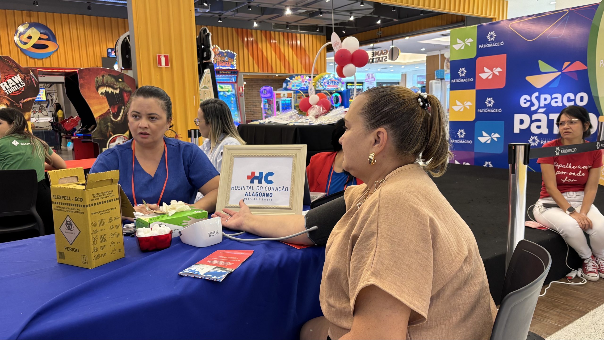 Leia mais sobre o artigo Hospital do Coração Alagoano realiza ação educativa em saúde cardiovascular no Shopping Pátio Maceió