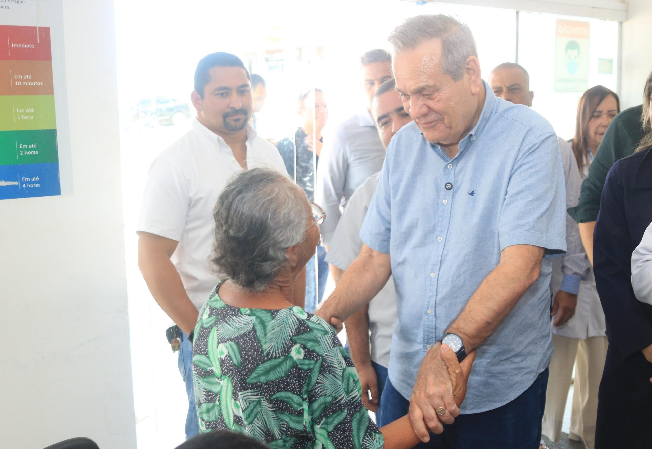 Leia mais sobre o artigo Vice-governador Ronaldo Lessa visita Hospital Dr. Ib Gatto Falcão e conhece Sala Lilás