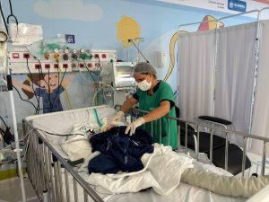 Serviço de Cardiopediatria e Projeto Respirar realizam primeira cirurgia em conjunto