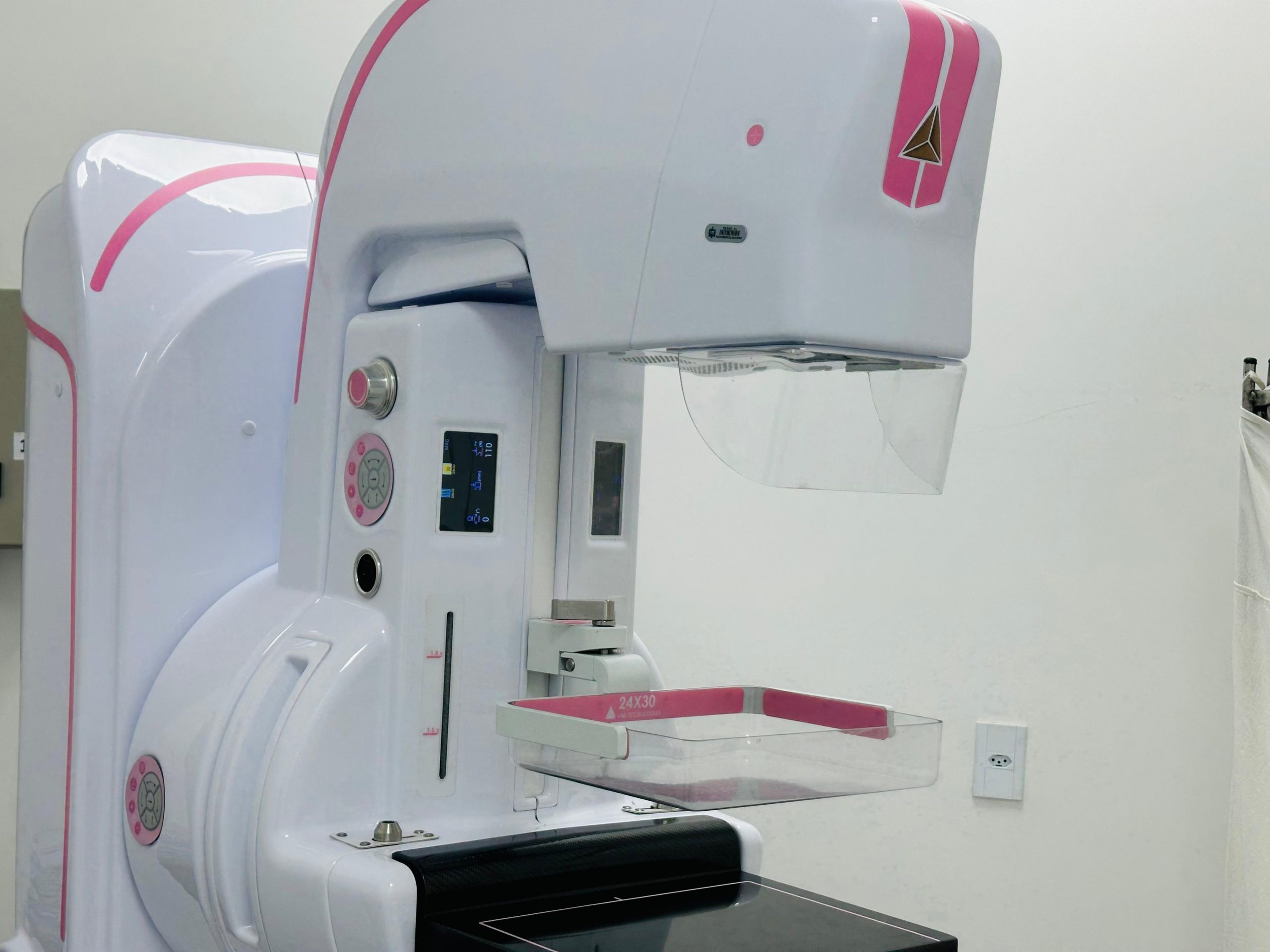 Leia mais sobre o artigo Outubro Rosa: Hospital da Mulher de Alagoas disponibiliza mamografia sem agendamento